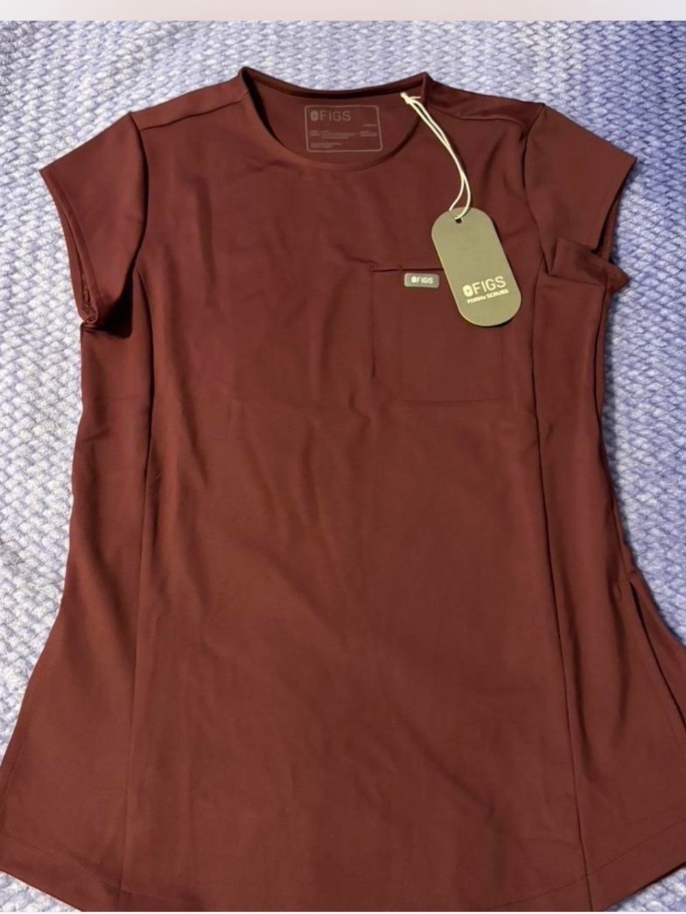 FIGS Women’s Short Sleeve Pocket Top in Mahogany